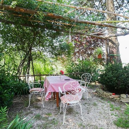 B&B Della Rosa Civitella D'Arna Buitenkant foto