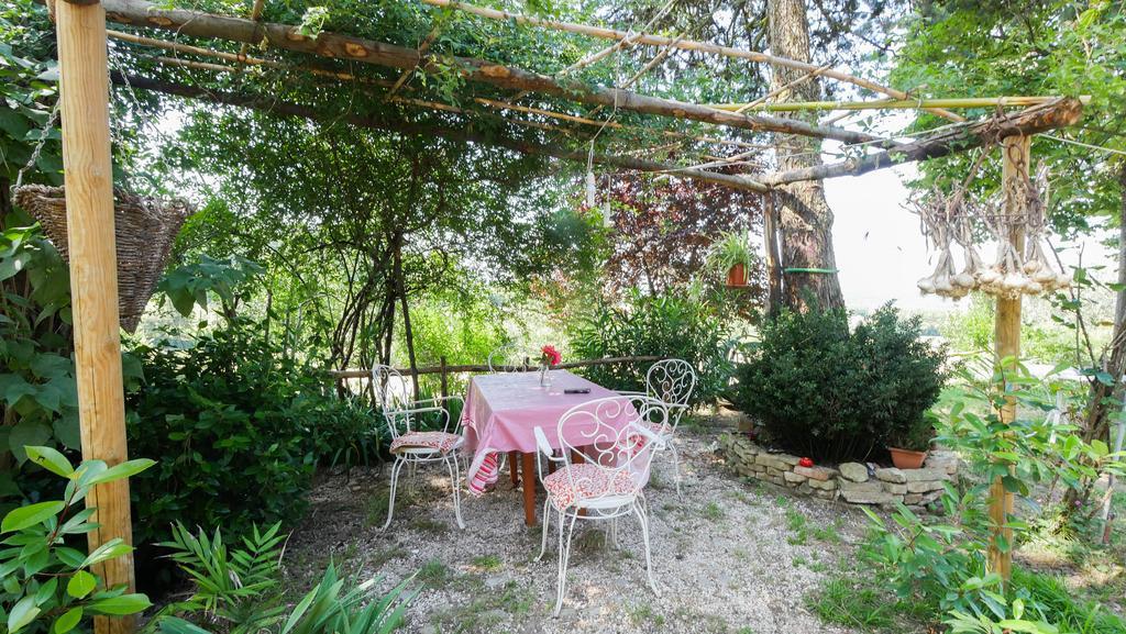 B&B Della Rosa Civitella D'Arna Buitenkant foto